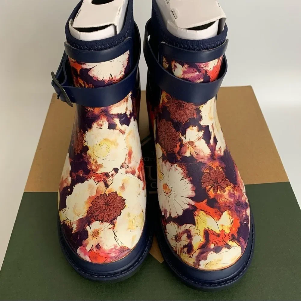 Muck Floral Ankle Boots